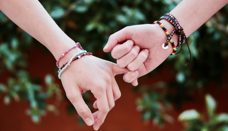 Find Your Ideal Relationship Distance!